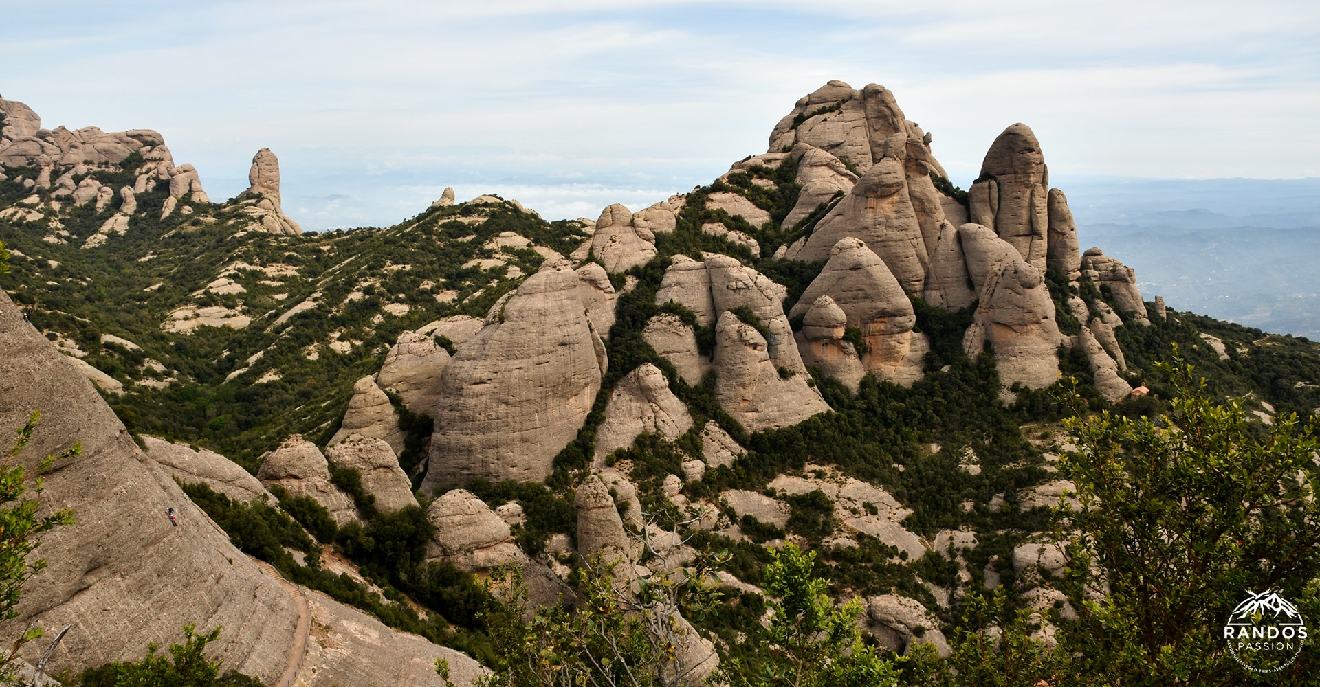 Panorama sur le massif de Montserrat depuis le pic Miranda de Santa Magdalena